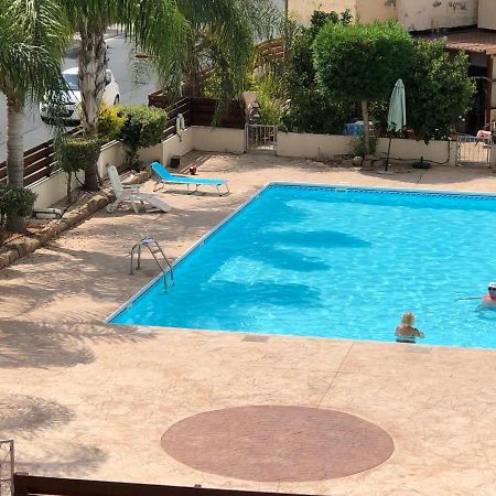 Private Apartment At Aristo Universe III With Pool Paphos Kültér fotó