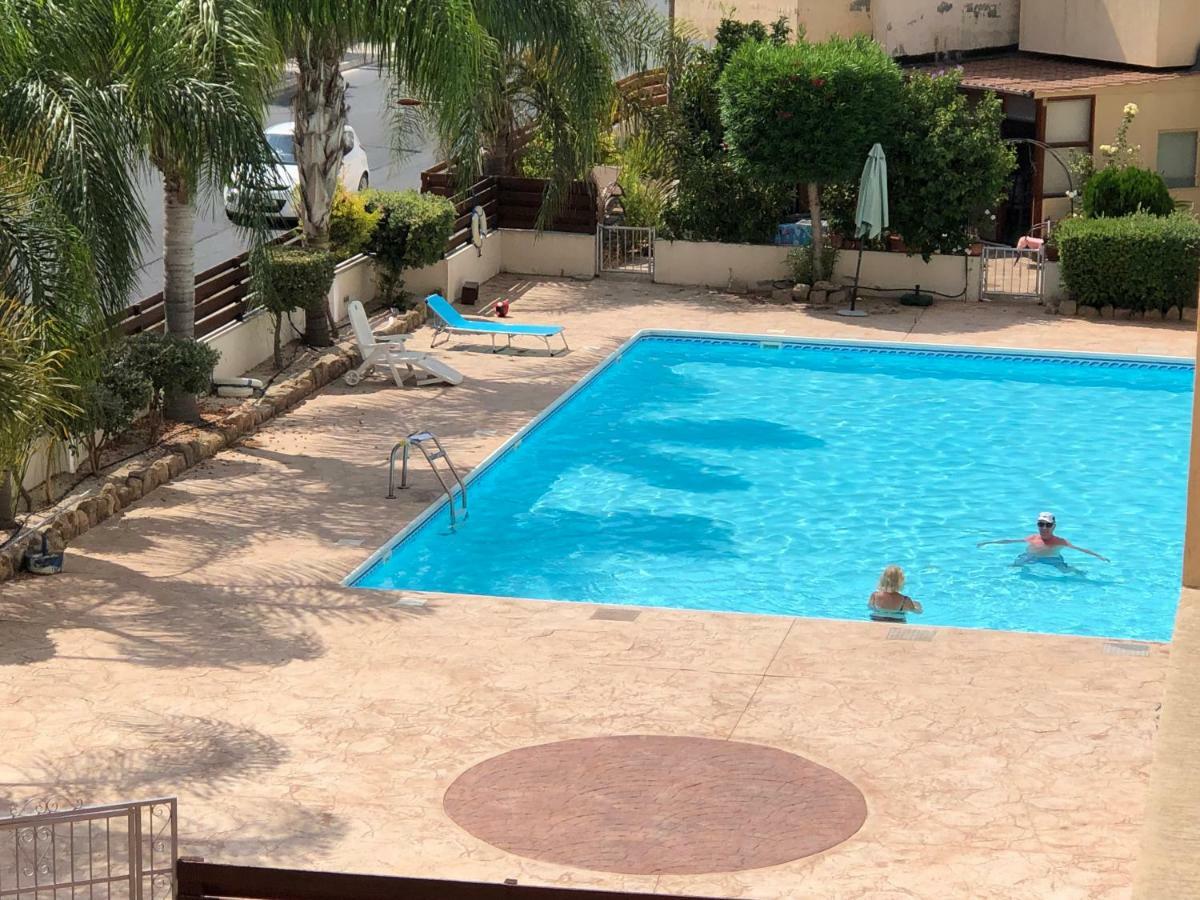 Private Apartment At Aristo Universe III With Pool Paphos Kültér fotó