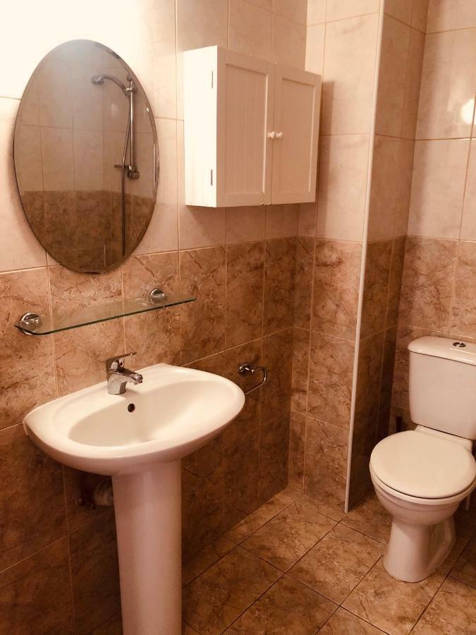 Private Apartment At Aristo Universe III With Pool Paphos Kültér fotó