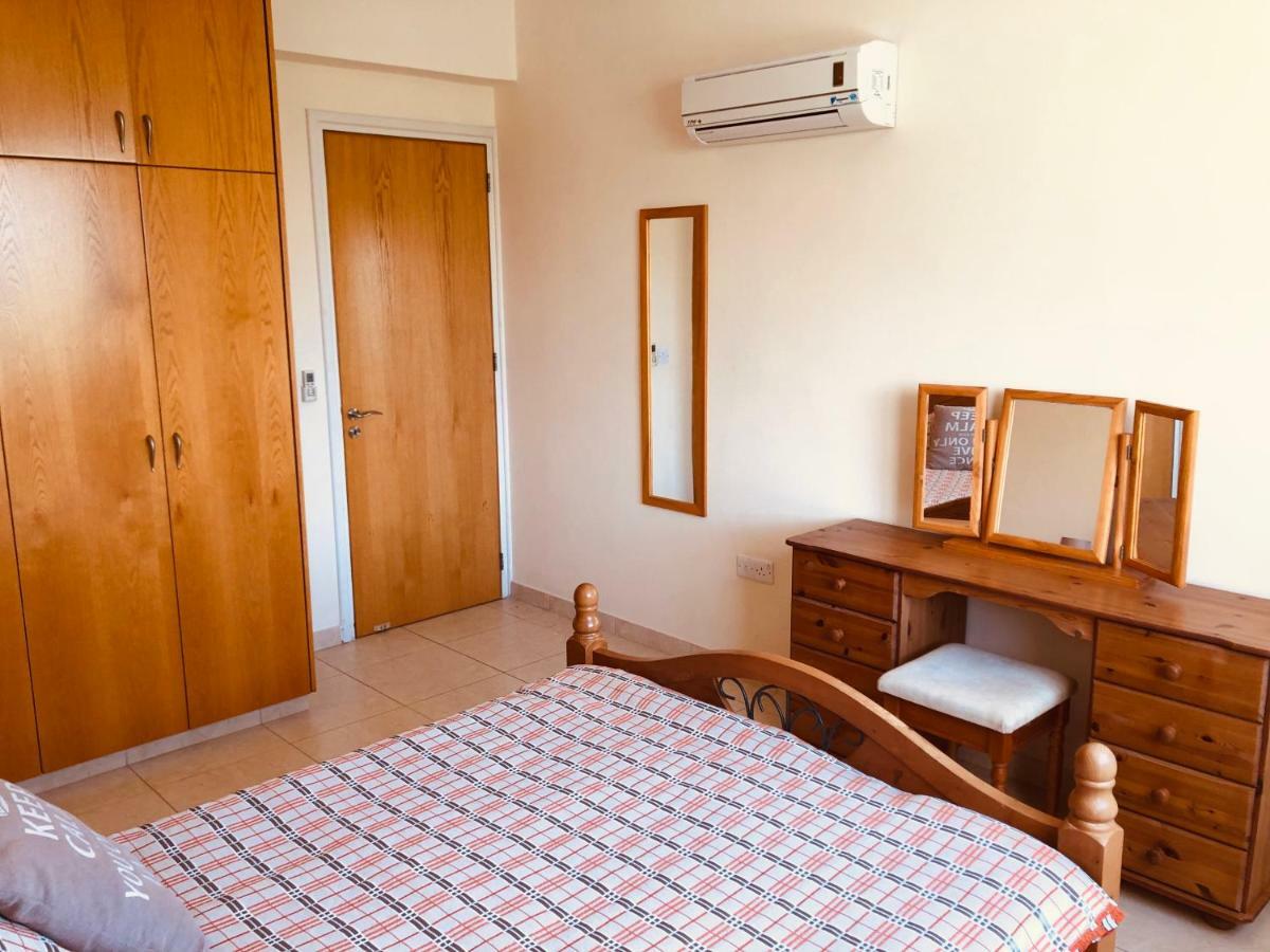 Private Apartment At Aristo Universe III With Pool Paphos Kültér fotó